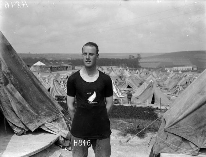 H E Wilson (Gunner). Royal New Zealand Returned and Services' Association: New Zealand official negatives, World War 1914-1918. Ref: 1/2-013427-G. Alexander Turnbull Library, Wellington, New Zealand.